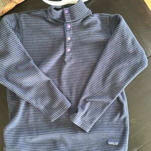 Patagonia fleece pullover. Kids size 14